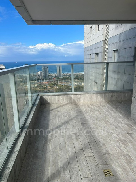 Apartamento 4 cômodos Ashdod Mar 511-IBL-1811
