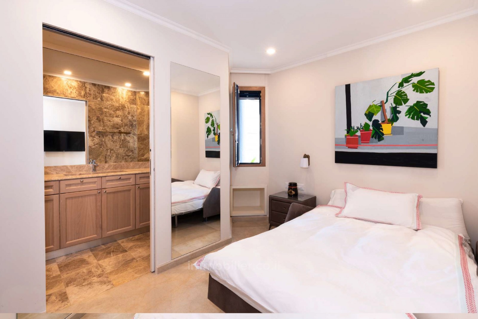 Apartamento 3 cômodos Tel Aviv Primeira linha de mar 512-IBL-34