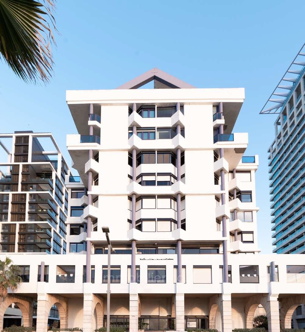 Apartamento 3 cômodos Tel Aviv Primeira linha de mar 512-IBL-34