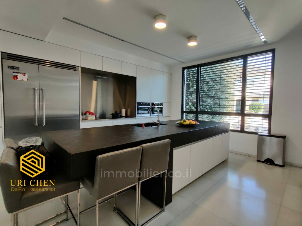 Casarão 7 cômodos Raanana 2005 514-IBL-16