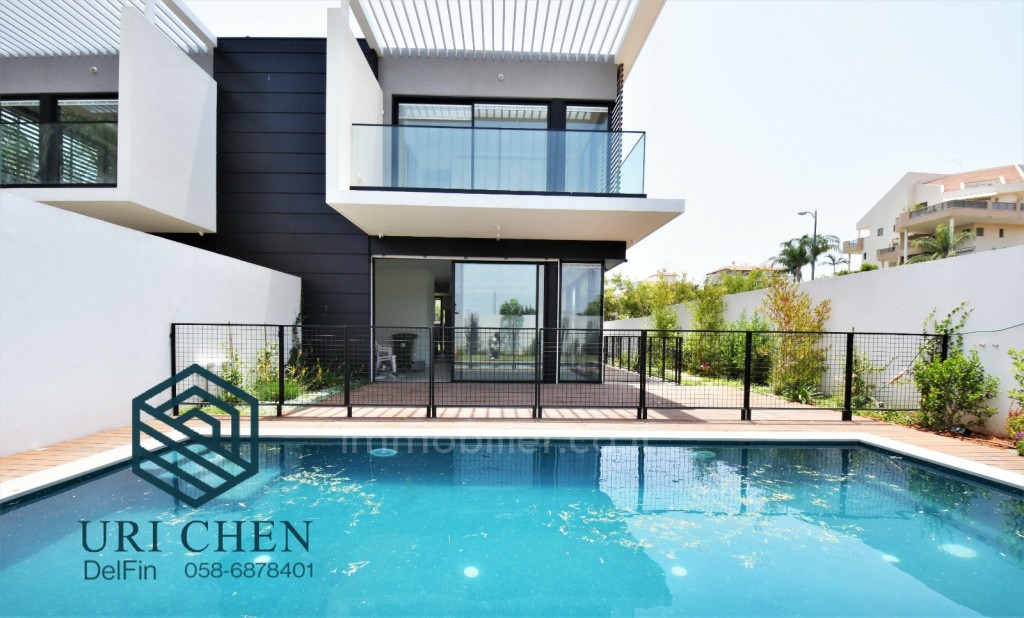 Casarão 7 cômodos Raanana Próximo de Bilu 514-IBL-1