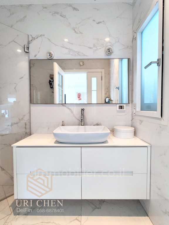 Casarão 8 cômodos Raanana 2005 514-IBL-8