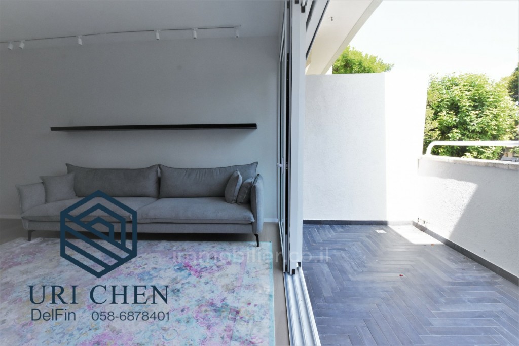 Apartamento 3.5 cômodos Raanana 2003 514-IBL-9