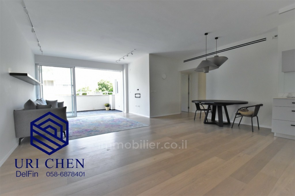 Apartamento 3.5 cômodos Raanana 2003 514-IBL-9