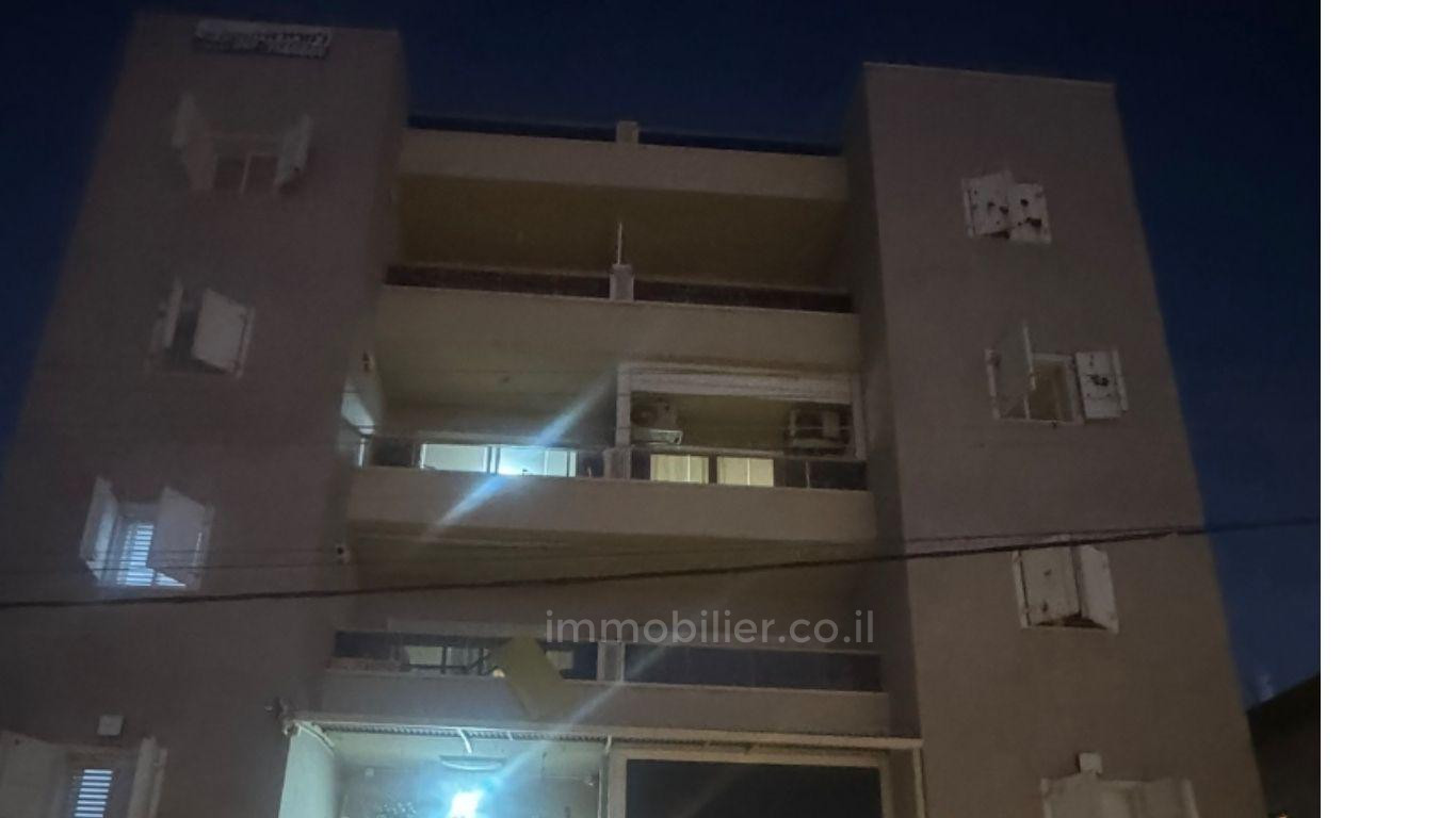 Apartamento 4 cômodos Nahariya Centro da cidade 523-IBL-32