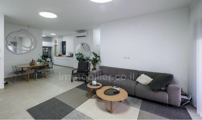 Apartamento garden 5 cômodos Nahariya Nahariya 523-IBL-38