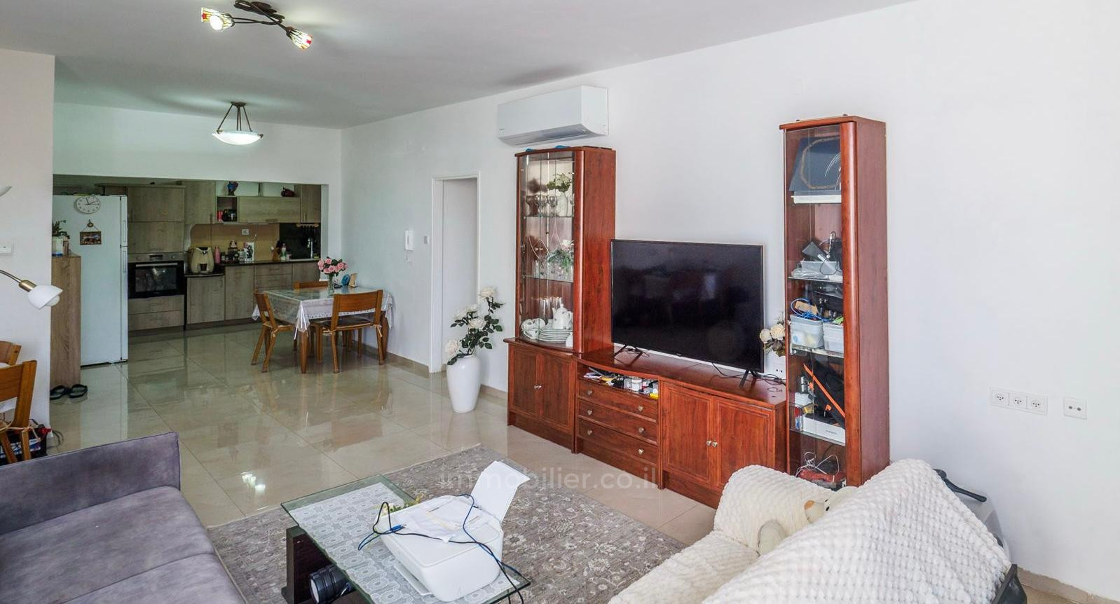 Apartamento 4 cômodos Nahariya Centro da cidade 523-IBL-43