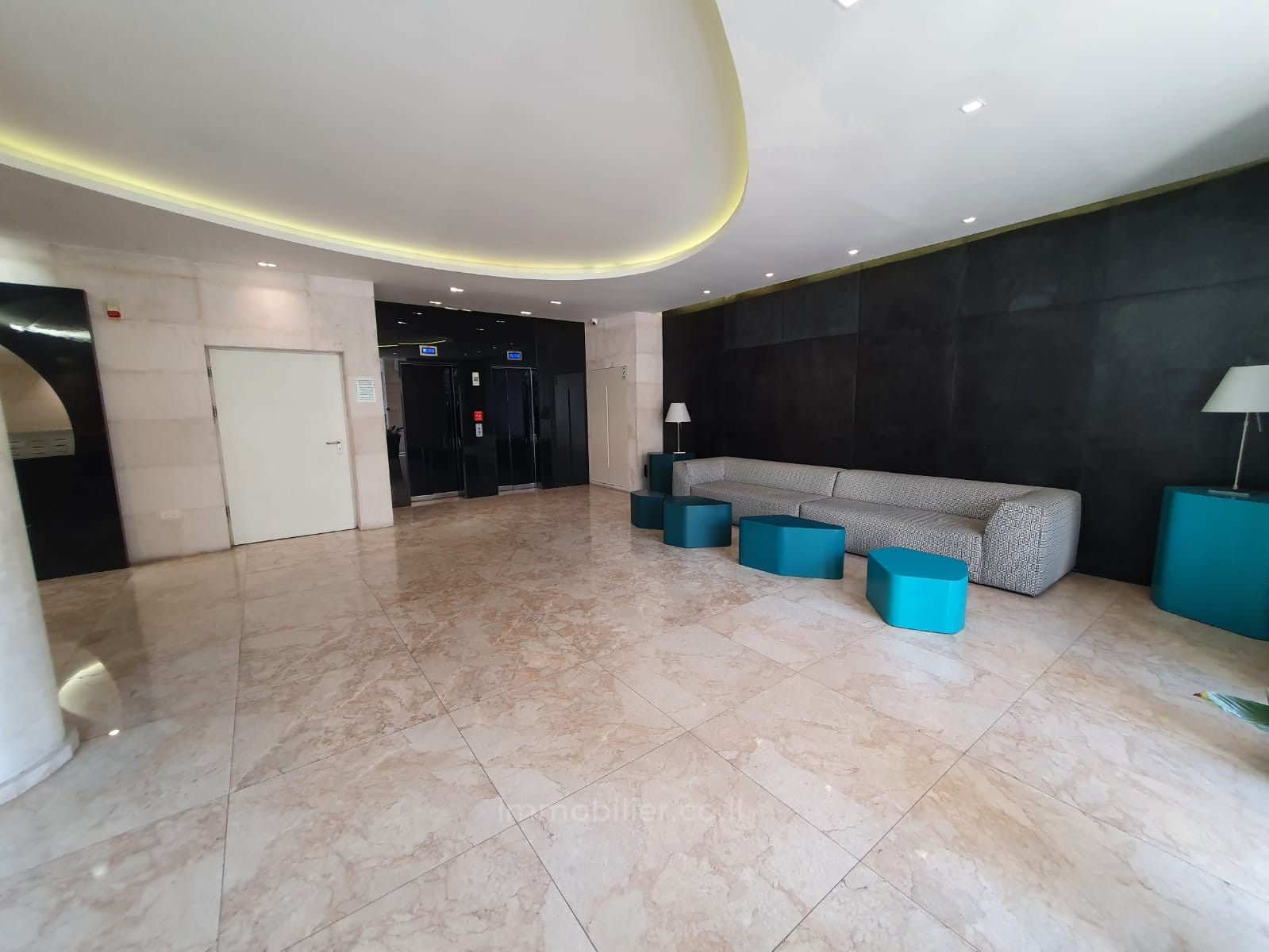 Apartamento 3 cômodos Jerusalém Centro da cidade 524-IBL-17