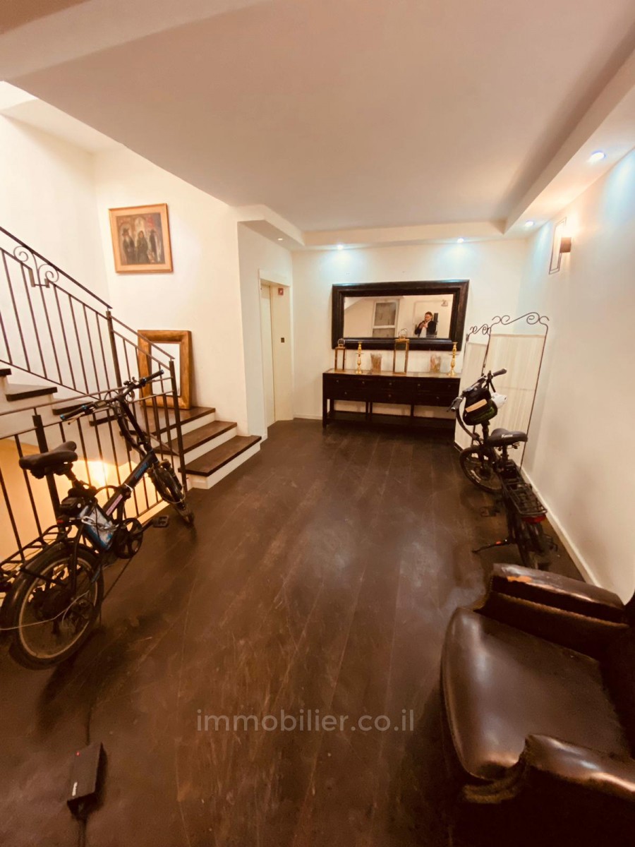 Casa de campo 6.5 cômodos Jerusalém Katamon hayeshana 524-IBL-1