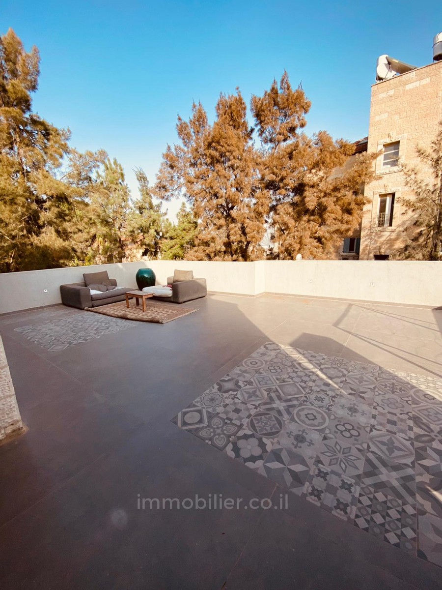 Casa de campo 6.5 cômodos Jerusalém Katamon hayeshana 524-IBL-1