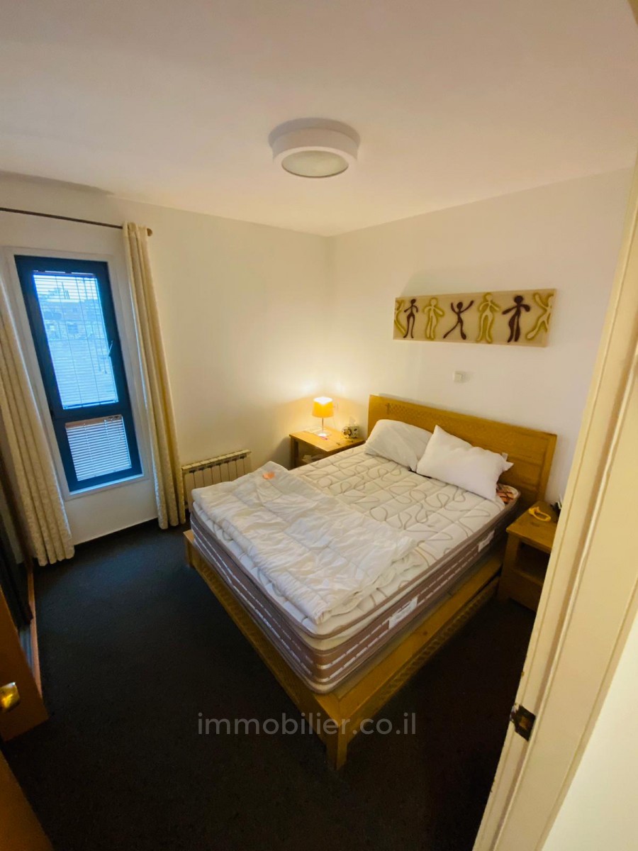 Apartamento 2 cômodos Jerusalém Centro da cidade 524-IBL-23