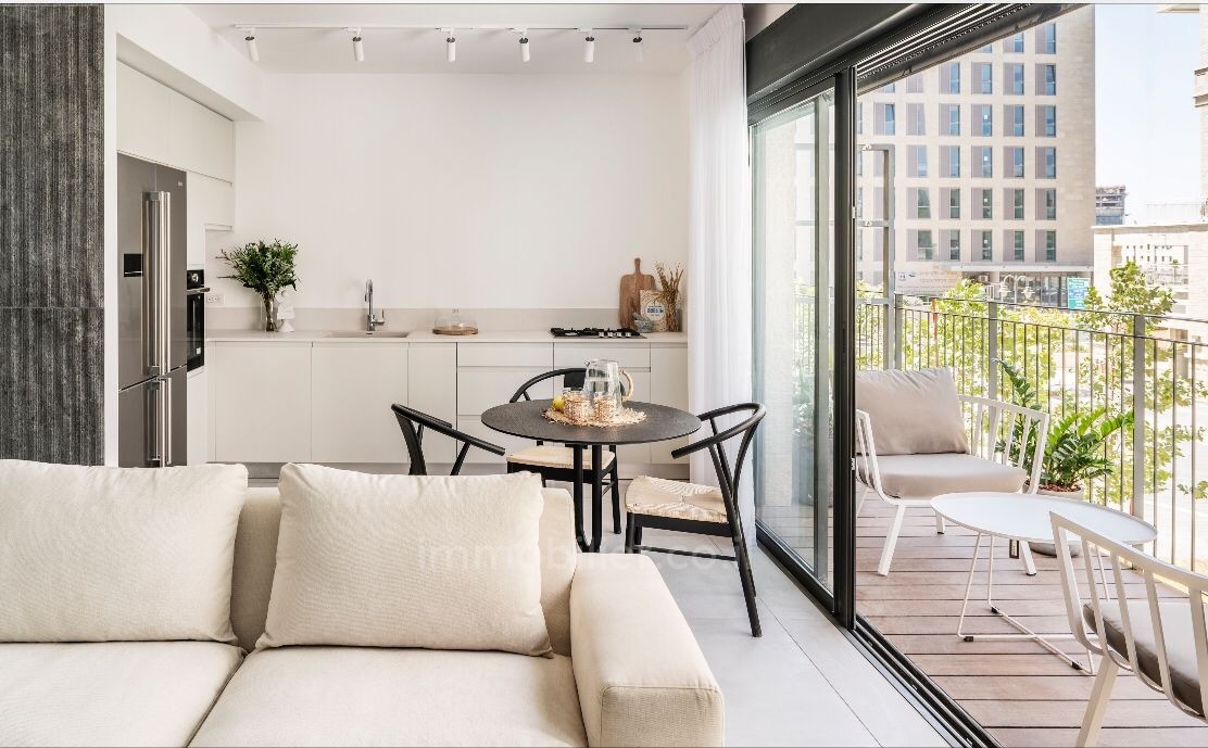 Casarão 4 cômodos Jerusalém Centro da cidade 524-IBL-31