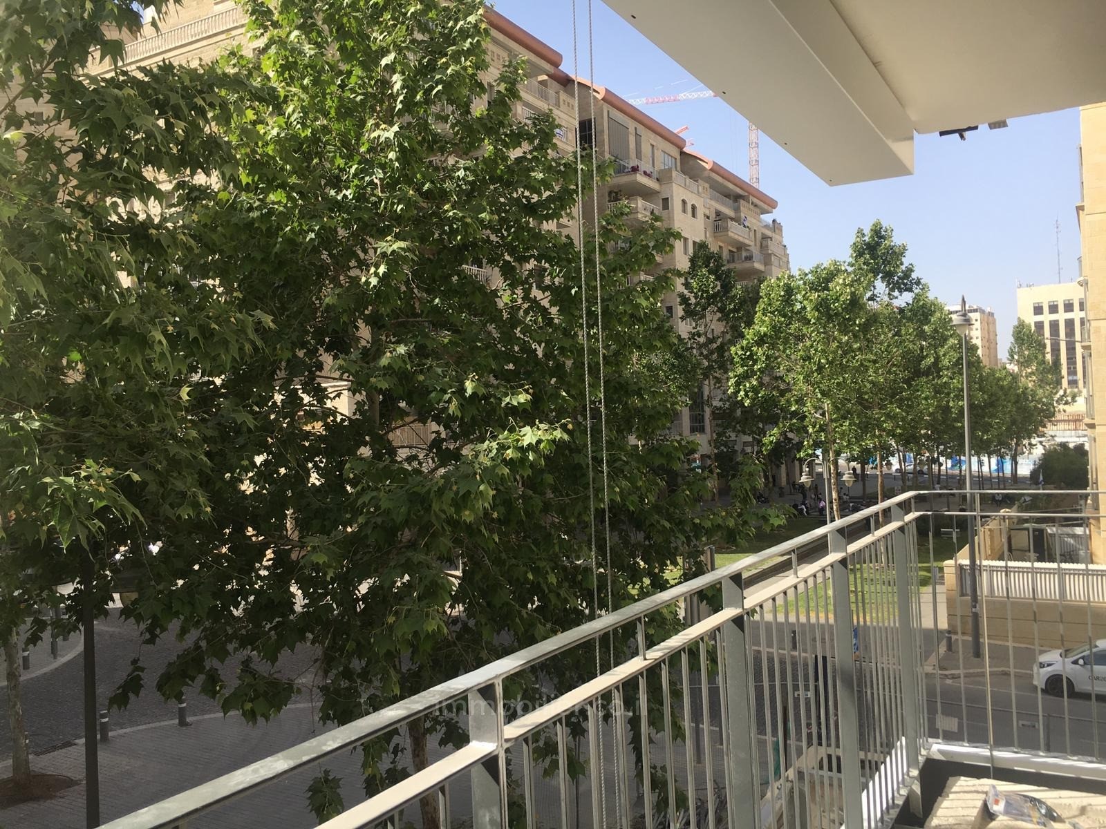 Apartamento 3 cômodos Jerusalém Kiryat haleum 524-IBL-32