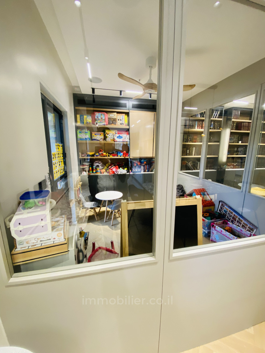 Apartamento garden 5 cômodos Jerusalém Beit Vagan 524-IBL-41