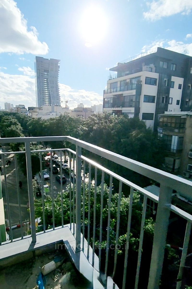 Apartamento 3 cômodos Tel Aviv Bazel 525-IBL-4