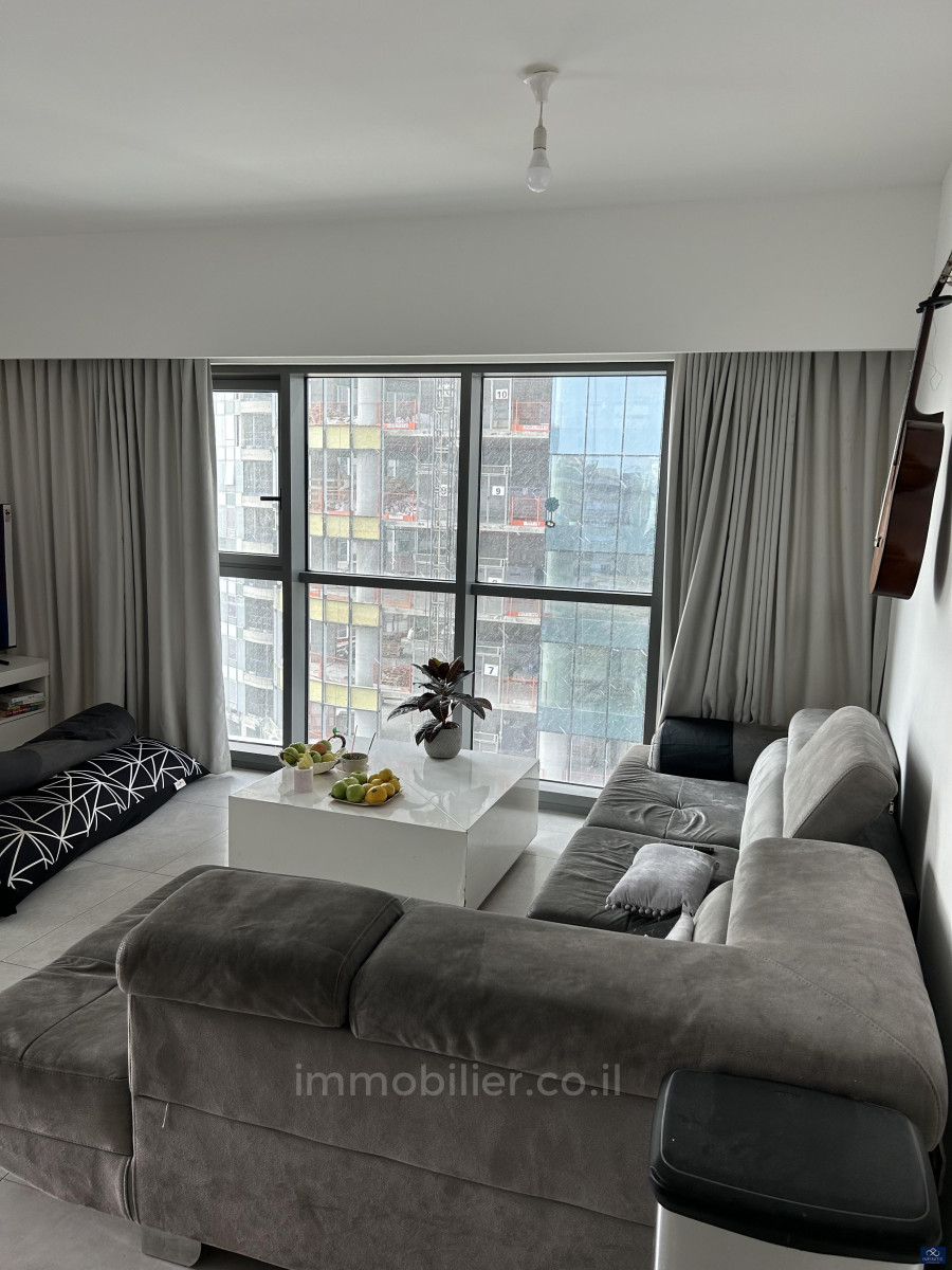 Apartamento 4 cômodos Ramat Gan Rue Jabotinski 527-IBL-112