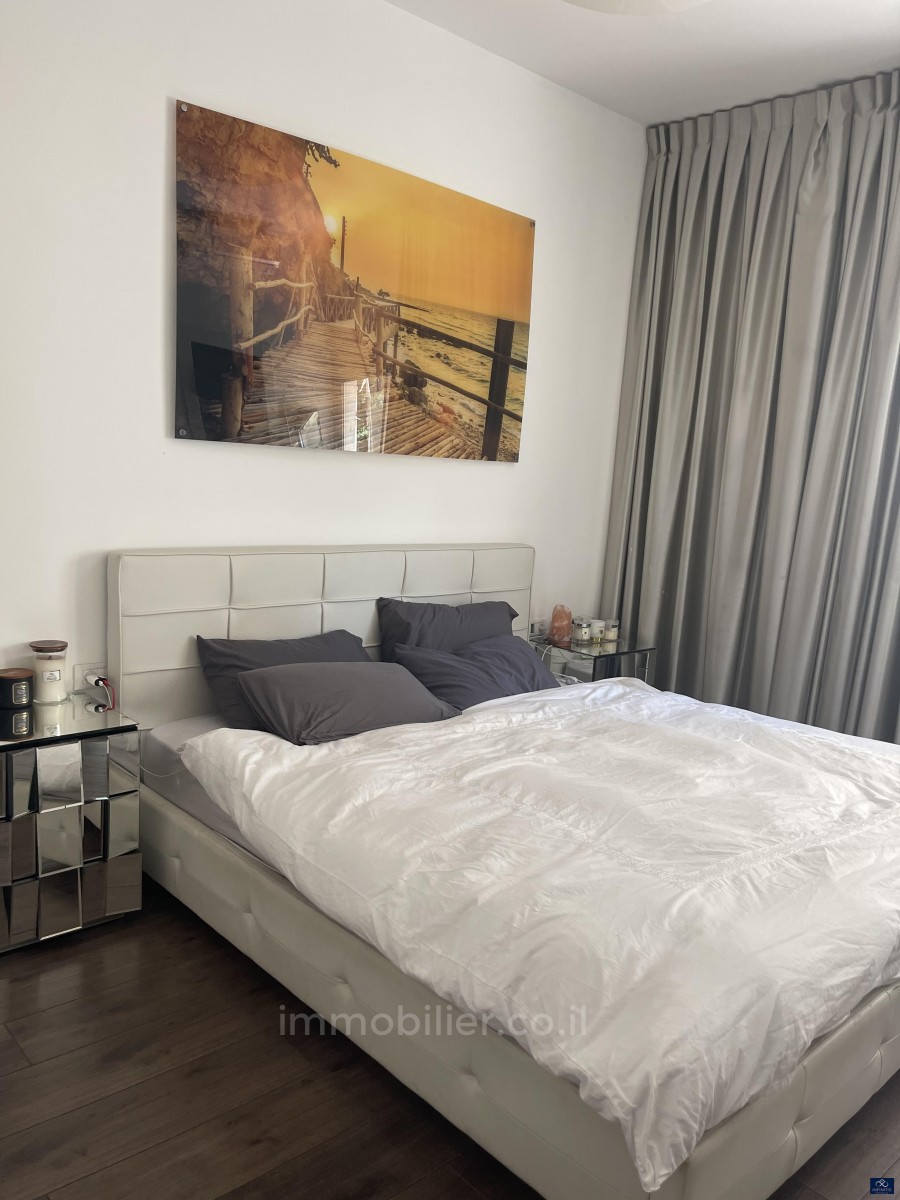 Apartamento 3 cômodos Tel Aviv Dizengof 527-IBL-11