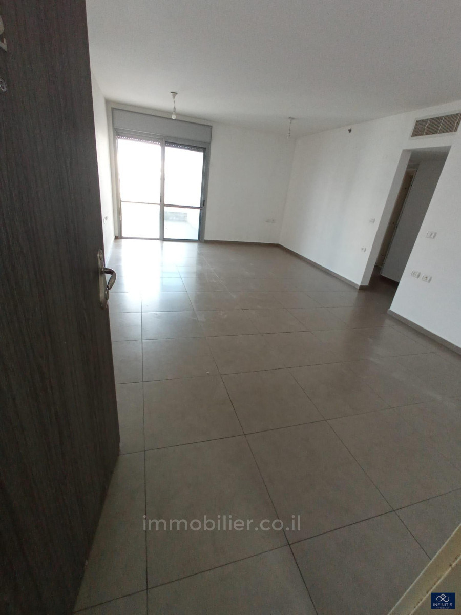 Apartamento 4 cômodos Ascalão City 527-IBL-135