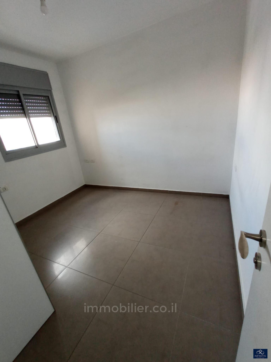 Apartamento 4 cômodos Ascalão City 527-IBL-135