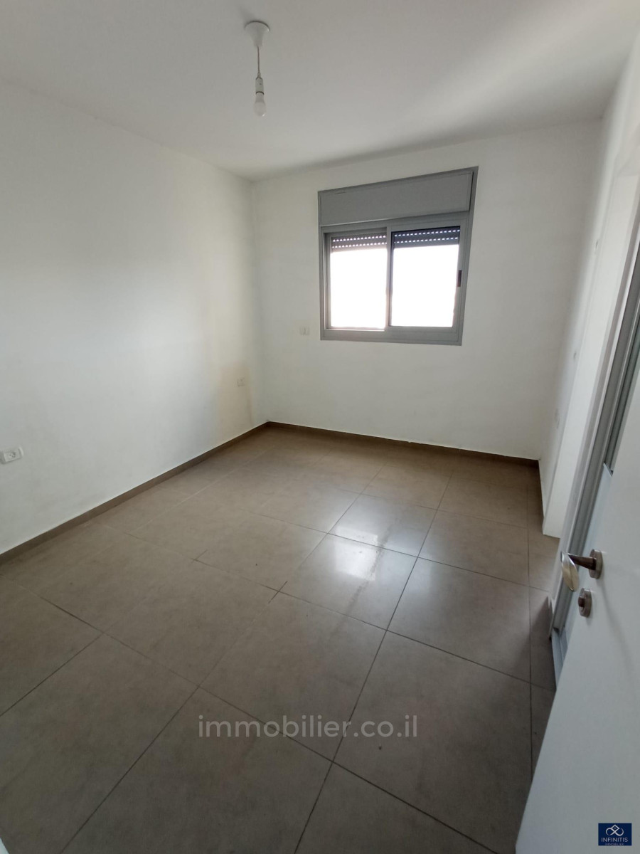 Apartamento 4 cômodos Ascalão City 527-IBL-135