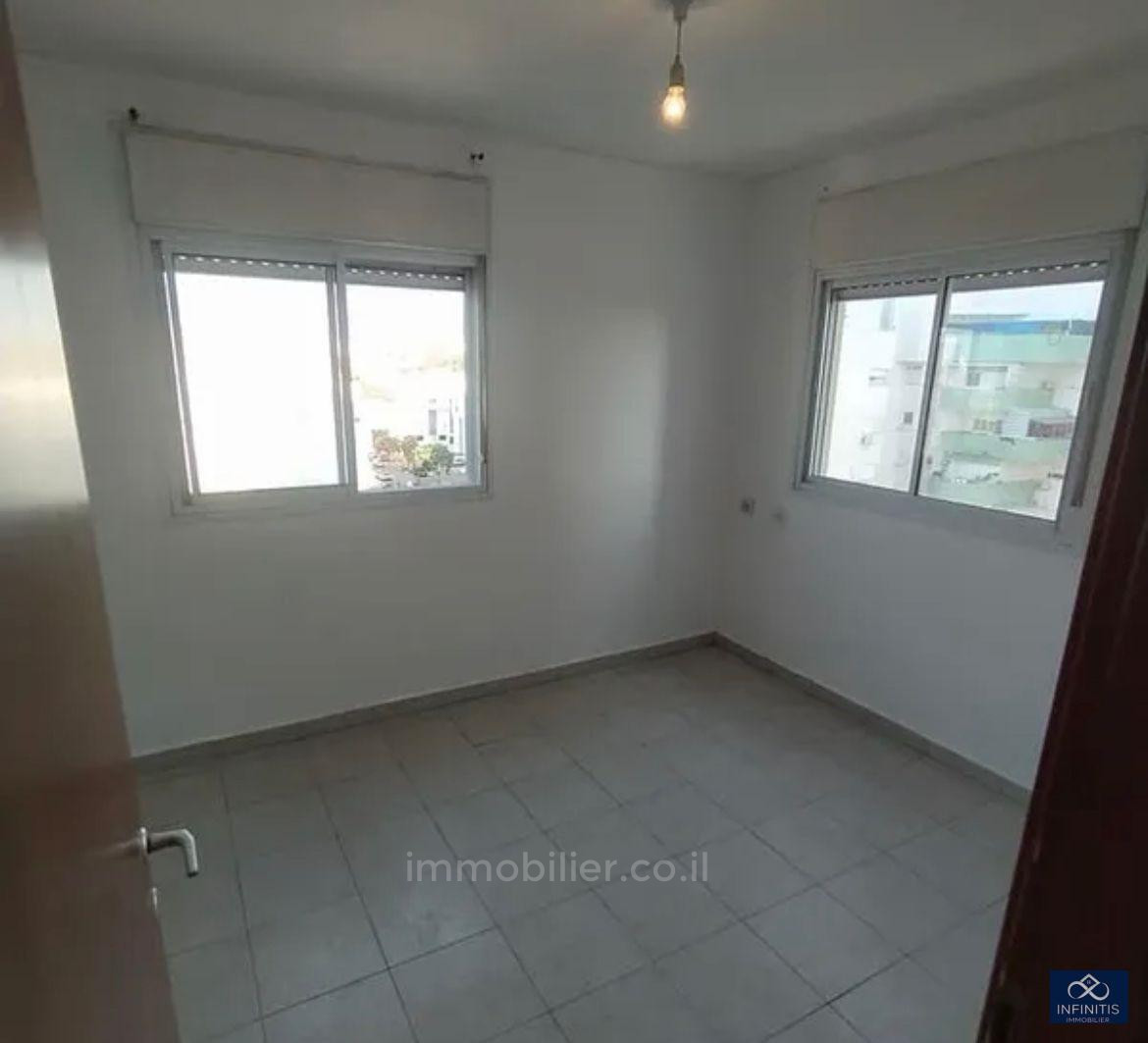 Apartamento 3 cômodos Ascalão City 527-IBL-137