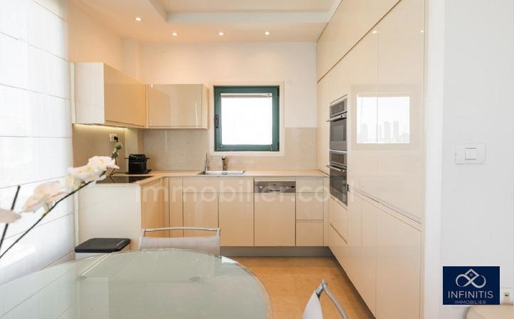 Apartamento 3 cômodos Tel Aviv Primeira linha de mar 527-IBL-140