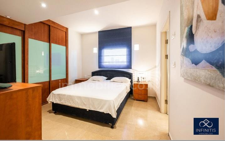 Apartamento 3 cômodos Tel Aviv Primeira linha de mar 527-IBL-140