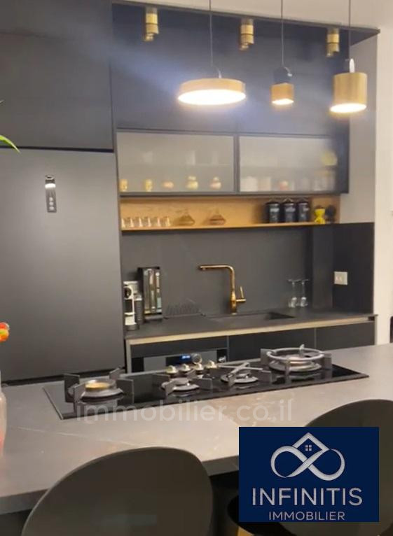 Apartamento 3 cômodos Tel Aviv Lev Tel-Aviv 527-IBL-147