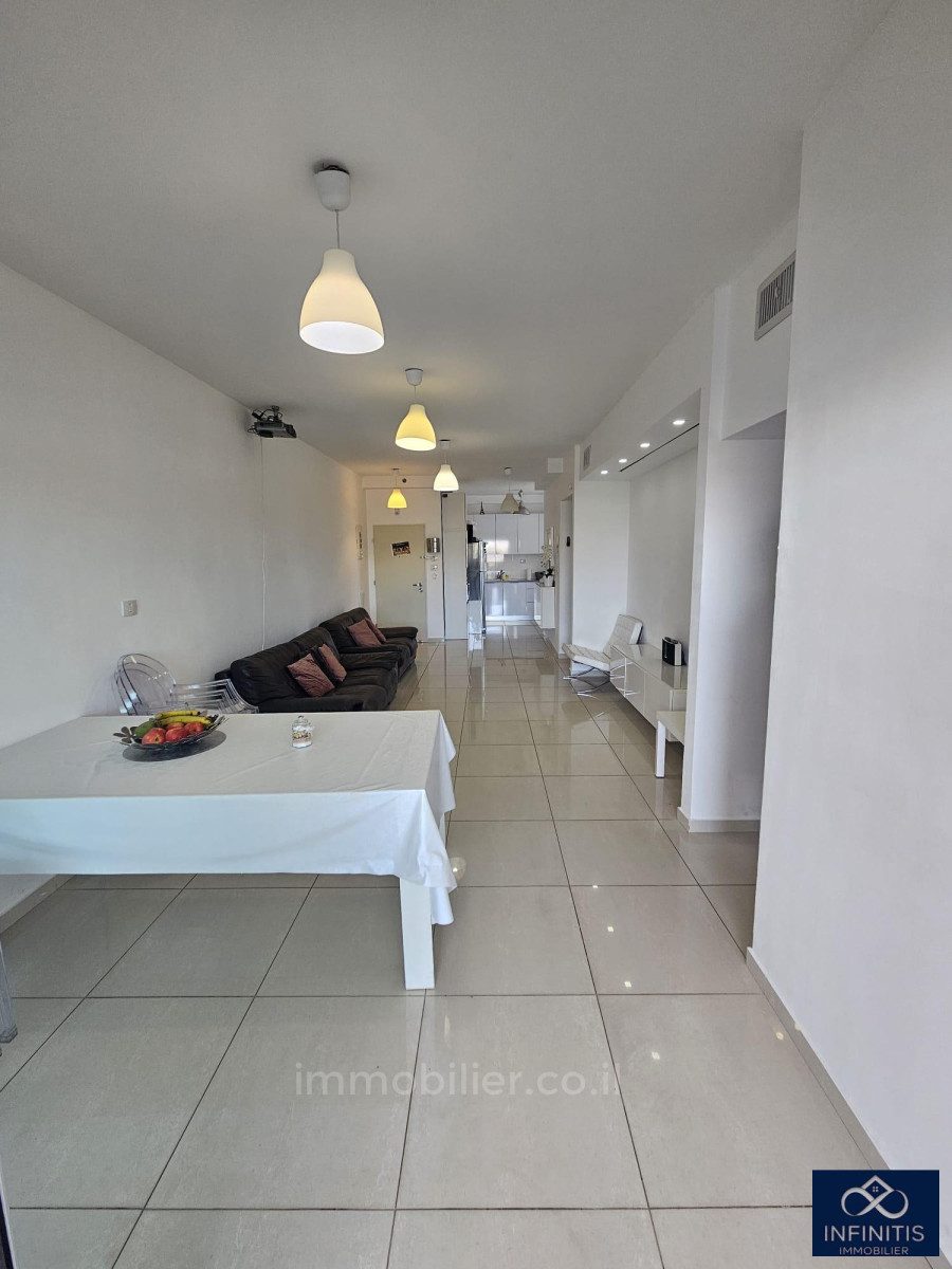Apartamento 4 cômodos Ashdod He 527-IBL-157