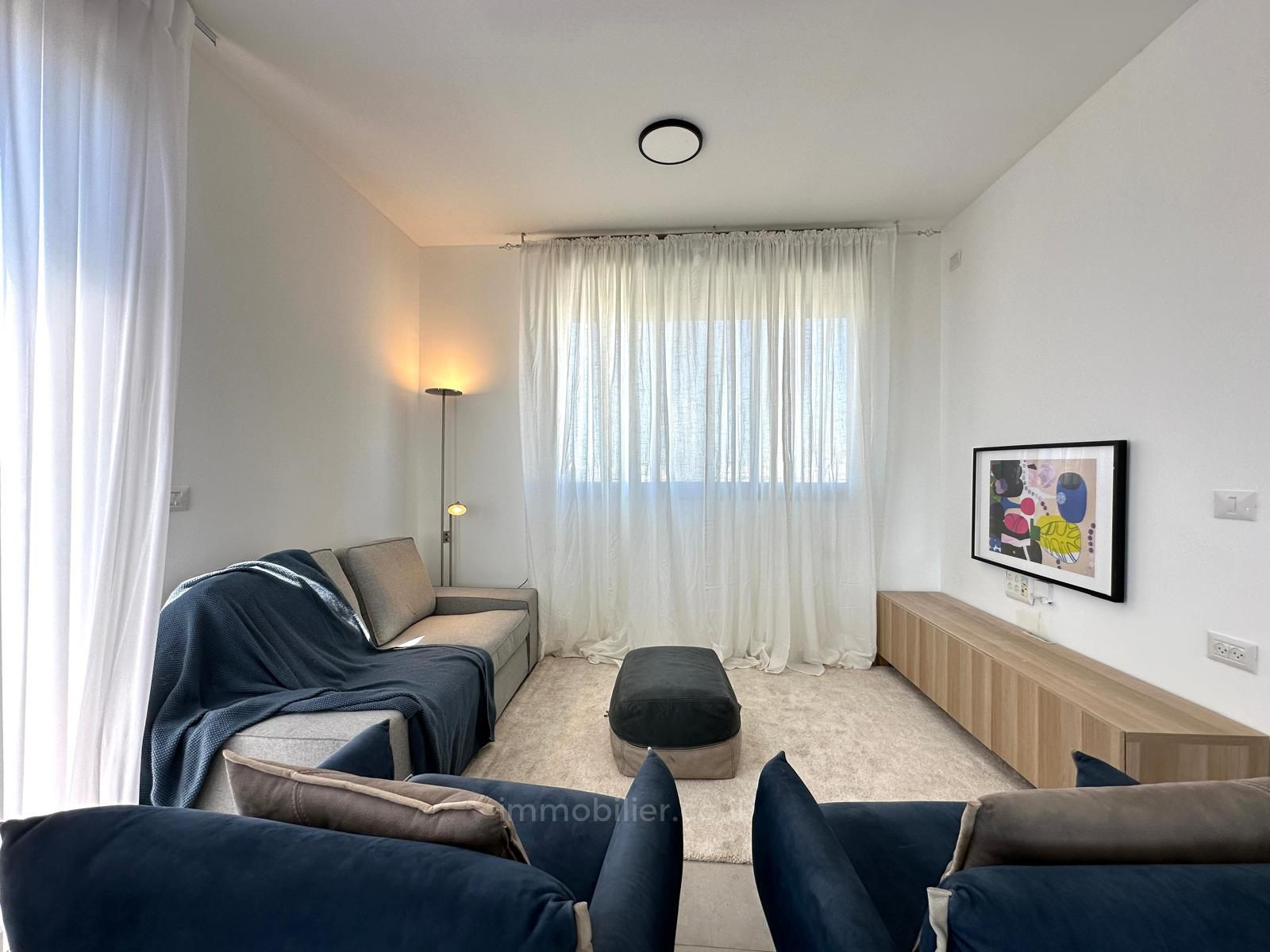 Apartamento 3 cômodos Tel Aviv Dizengof 527-IBL-171