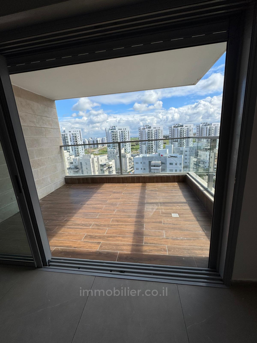 Apartamento 5 cômodos Ascalão Agamim 527-IBL-183
