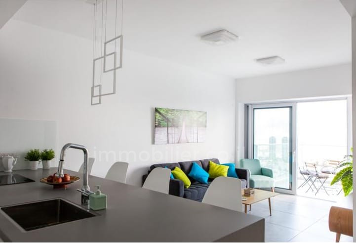 Apartamento 4 cômodos Tel Aviv Montifiory 527-IBL-184