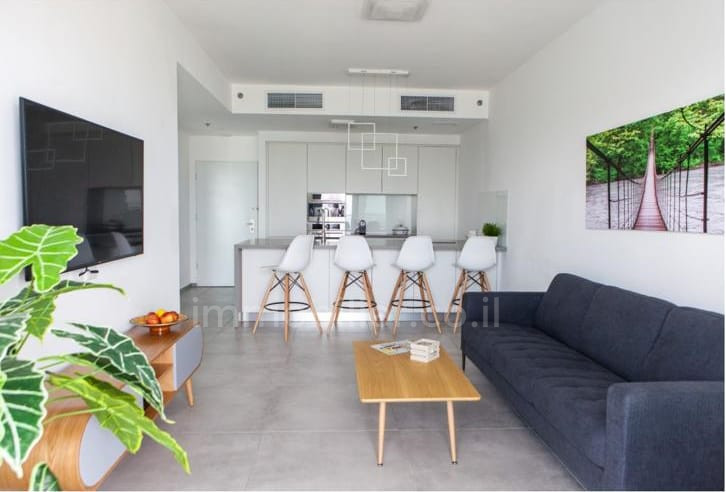 Apartamento 4 cômodos Tel Aviv Montifiory 527-IBL-184