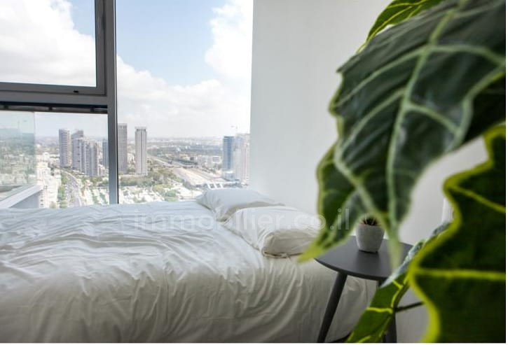 Apartamento 4 cômodos Tel Aviv Montifiory 527-IBL-184