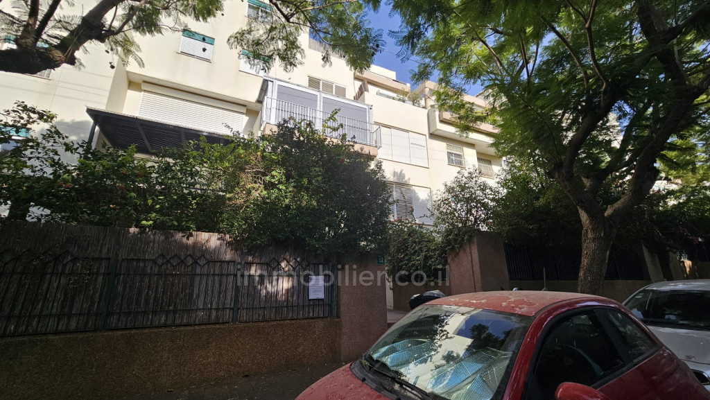 Apartamento 3.5 cômodos Raanana Lev Hapark 527-IBL-187