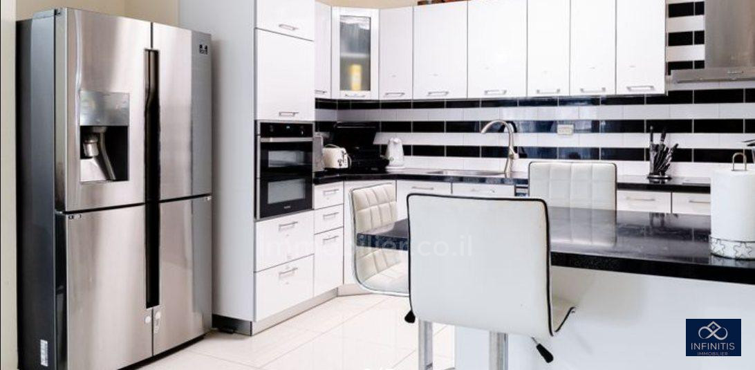 Apartamento 4 cômodos Ascalão Barnea 527-IBL-50