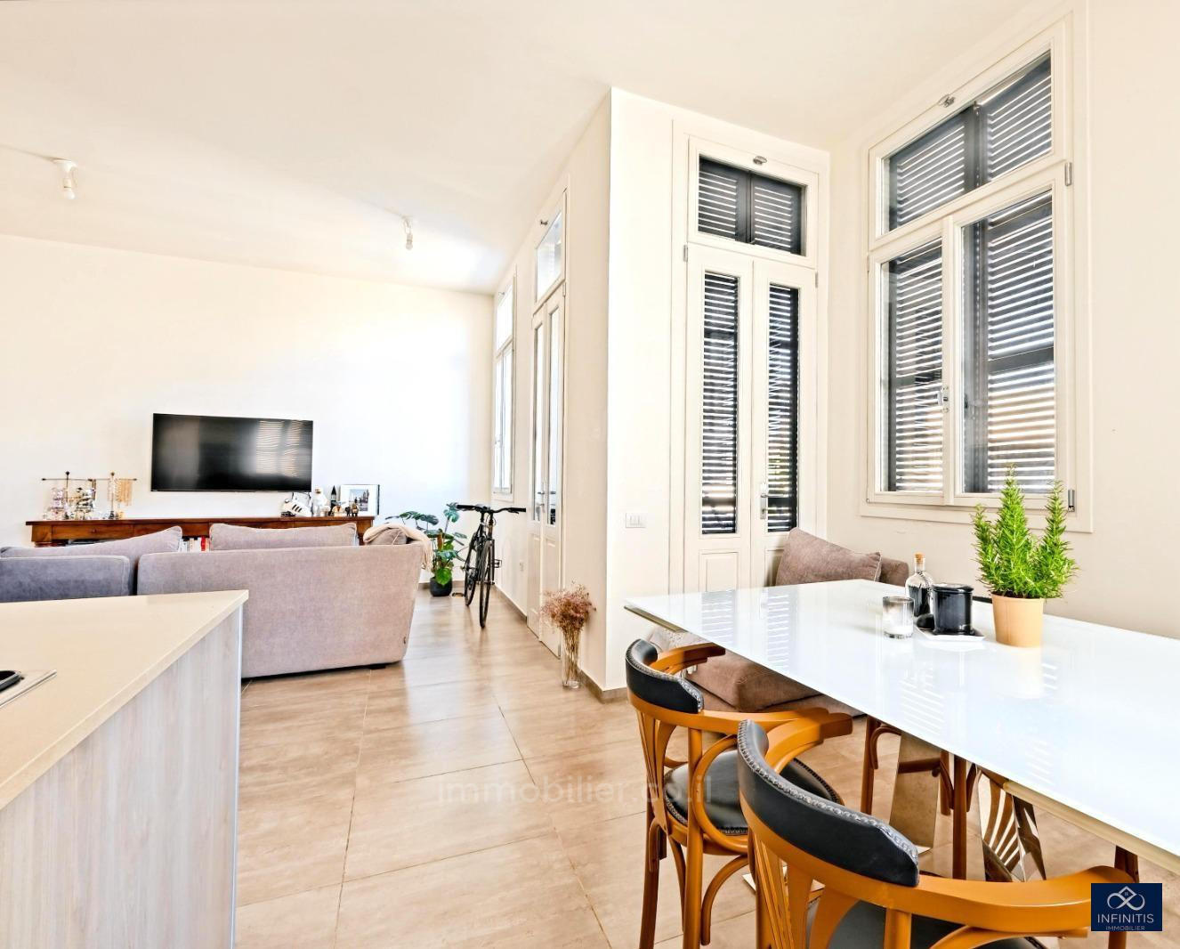Apartamento 3 cômodos Tel Aviv Lev Tel-Aviv 527-IBL-52