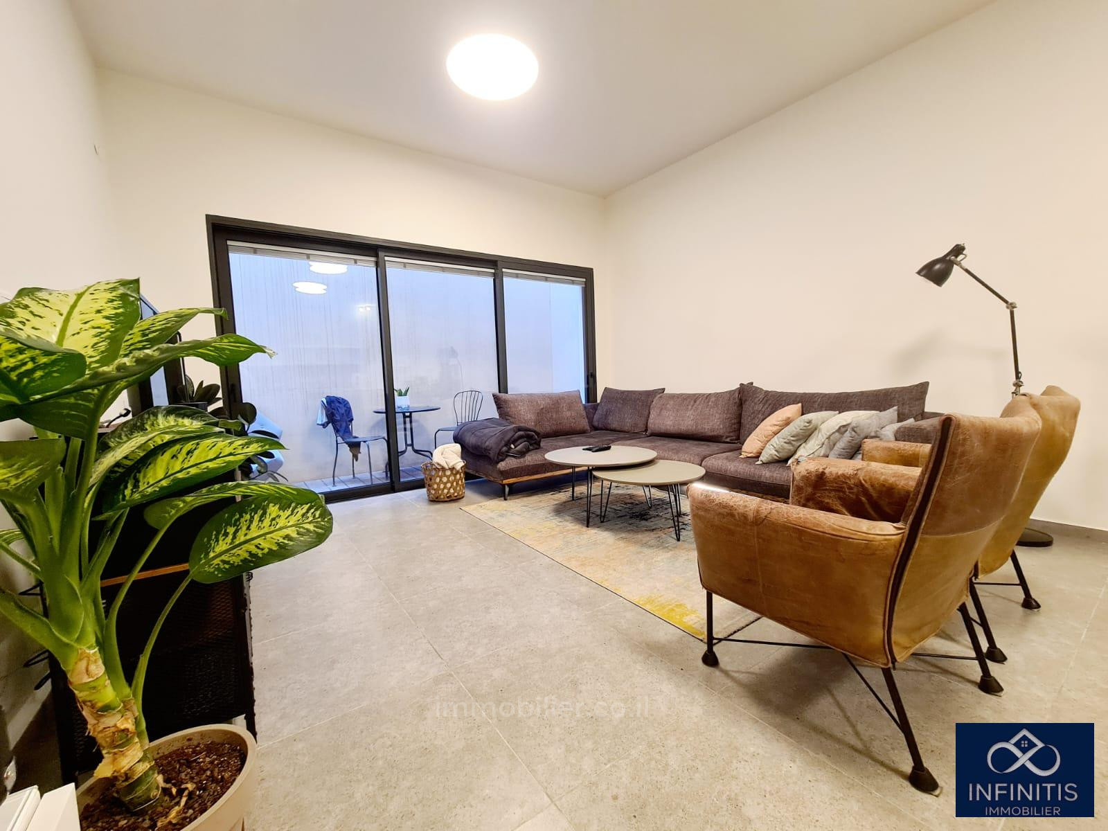 Apartamento garden 3 cômodos Tel Aviv Lev Tel-Aviv 527-IBL-53