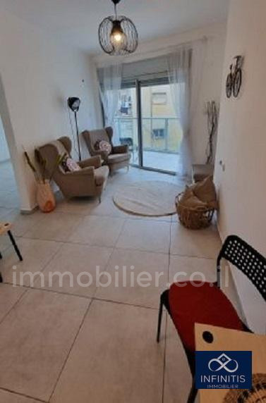 Apartamento 3 cômodos Tel Aviv Neve Shaanan 527-IBL-57