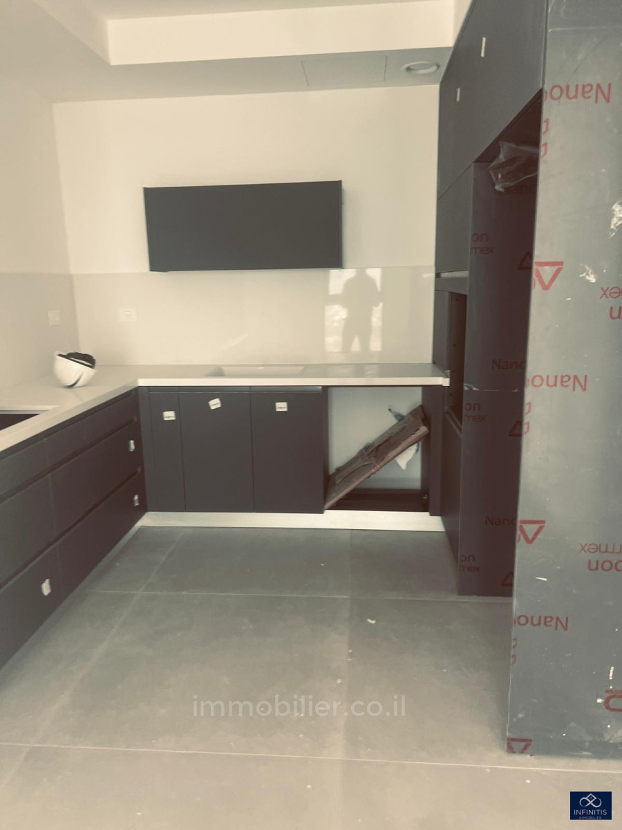 Apartamento 5 cômodos Tel Aviv Lev Tel-Aviv 527-IBL-59