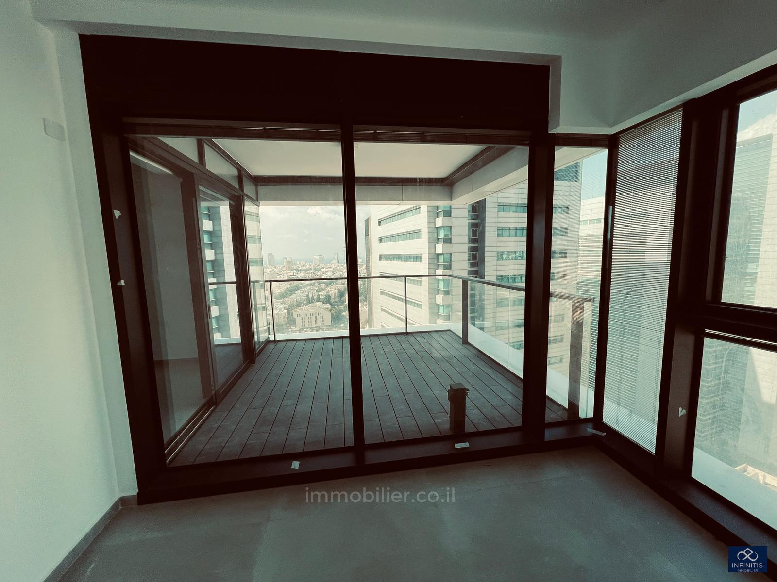 Apartamento 5 cômodos Tel Aviv Lev Tel-Aviv 527-IBL-59