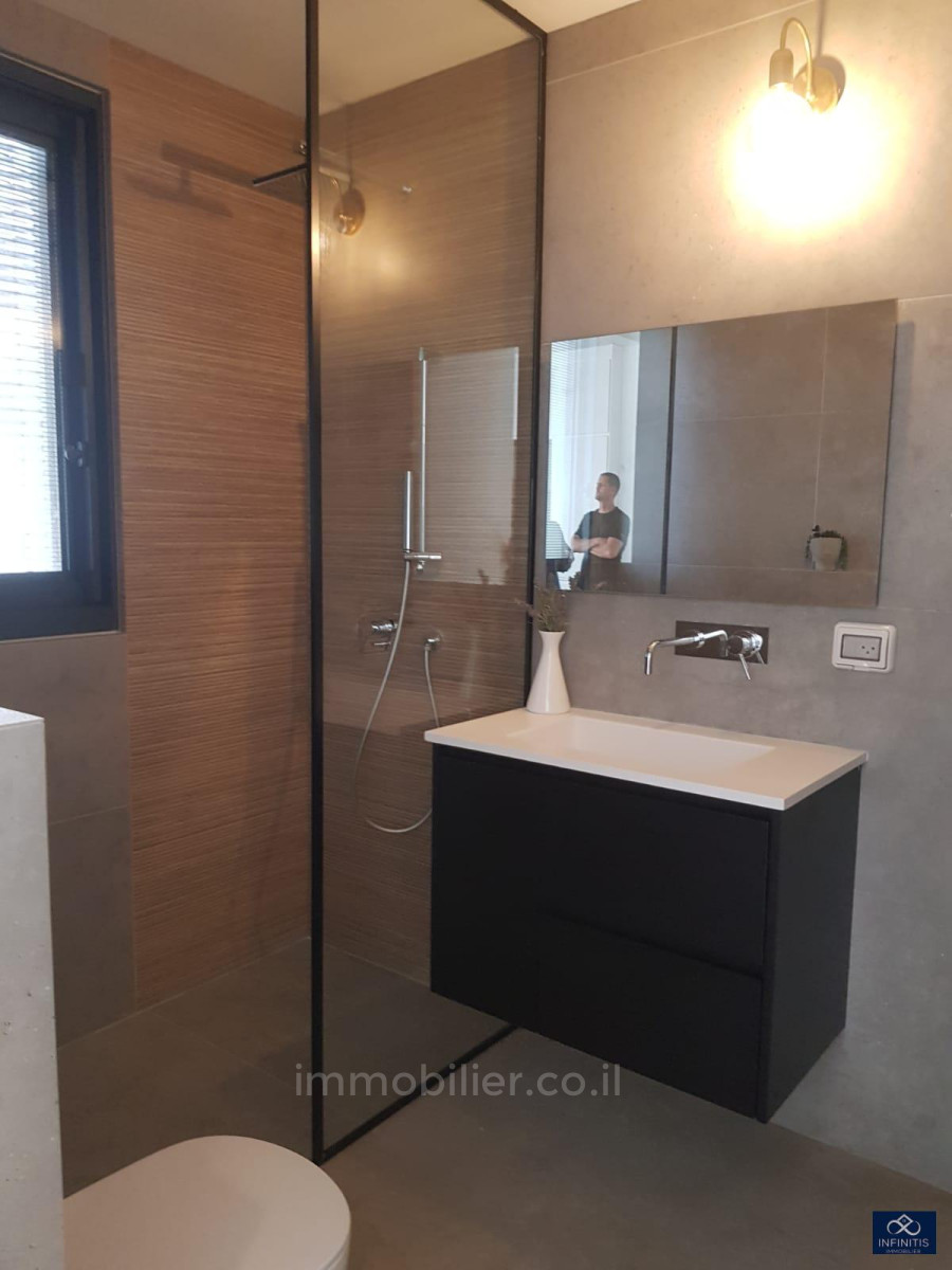 Apartamento 2 cômodos Tel Aviv Dizengof 527-IBL-69