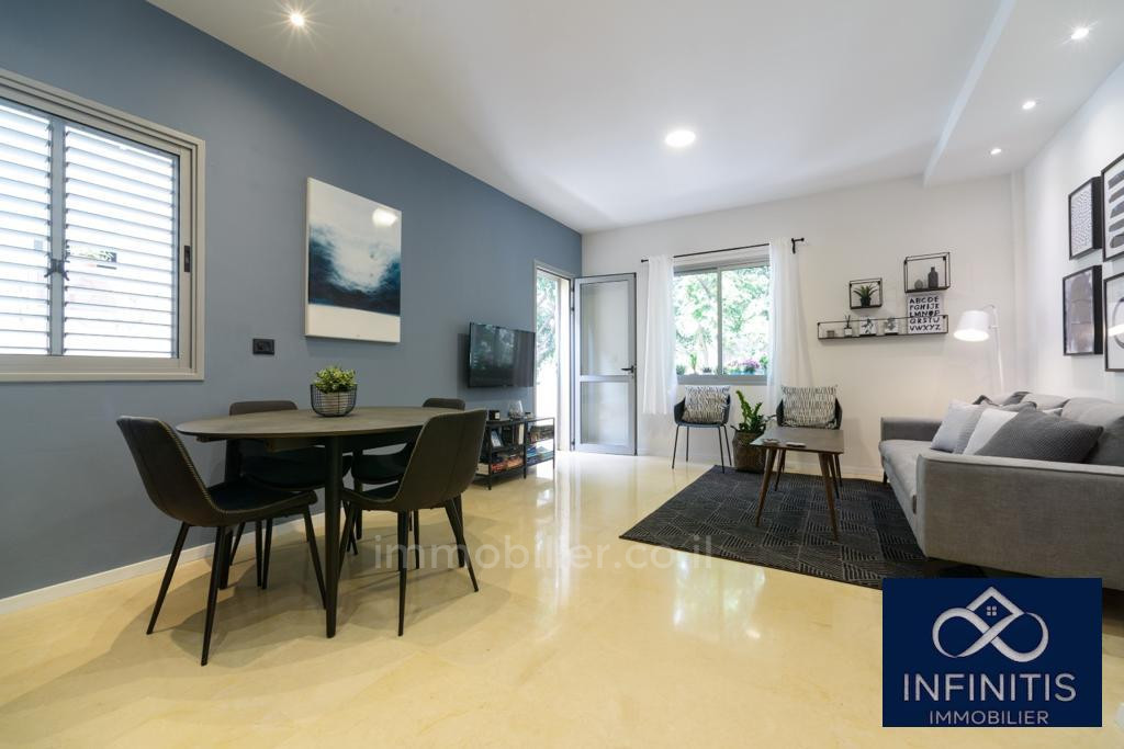 Apartamento 2.5 cômodos Tel Aviv Lev Tel-Aviv 527-IBL-70