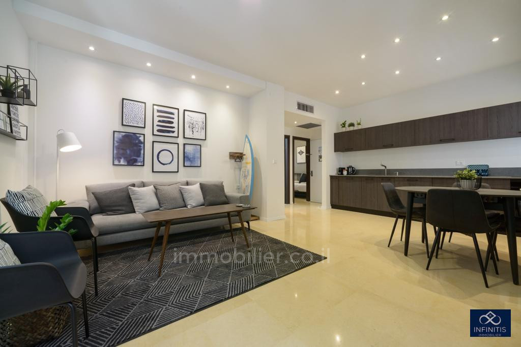 Apartamento 2.5 cômodos Tel Aviv Lev Tel-Aviv 527-IBL-70