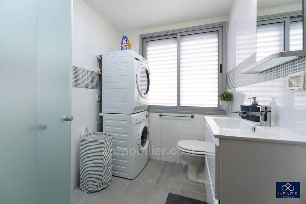 Apartamento 2.5 cômodos Tel Aviv Lev Tel-Aviv 527-IBL-70