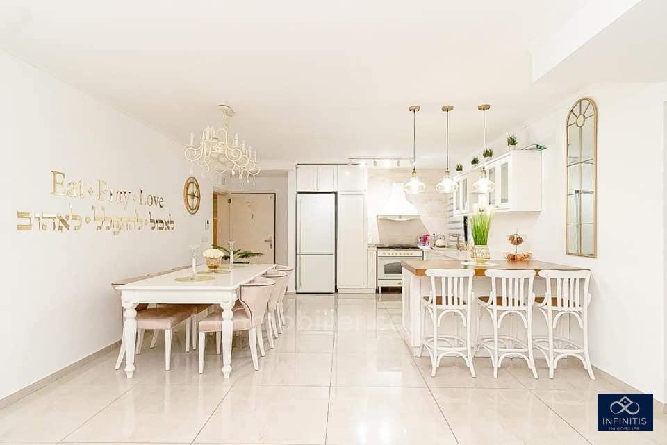 Apartamento 4 cômodos Ascalão Barnea 527-IBL-80