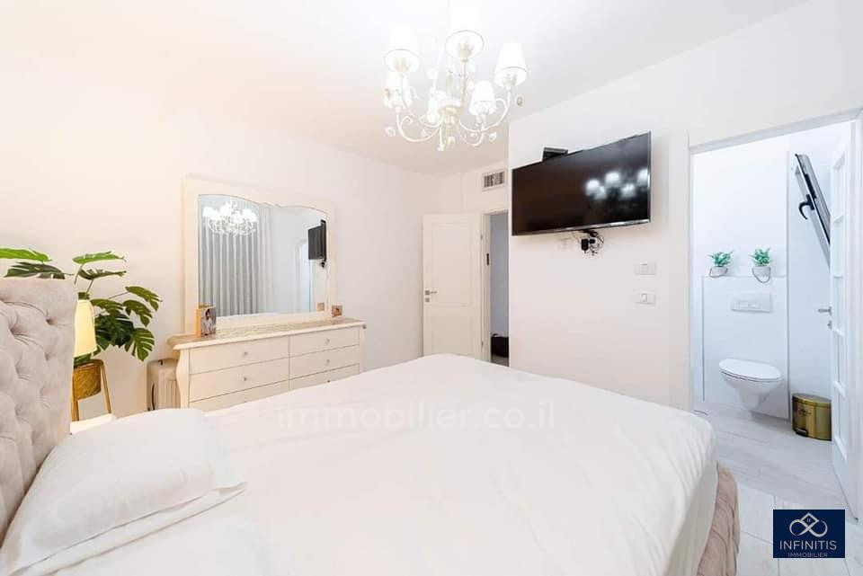 Apartamento 4 cômodos Ascalão Barnea 527-IBL-80