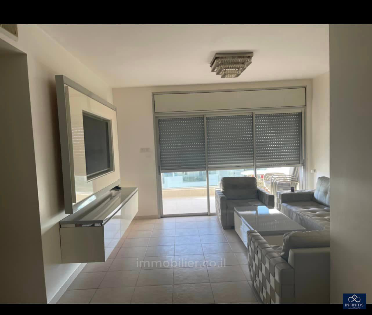 Apartamento 4 cômodos Ashdod Yud Bet 527-IBL-82