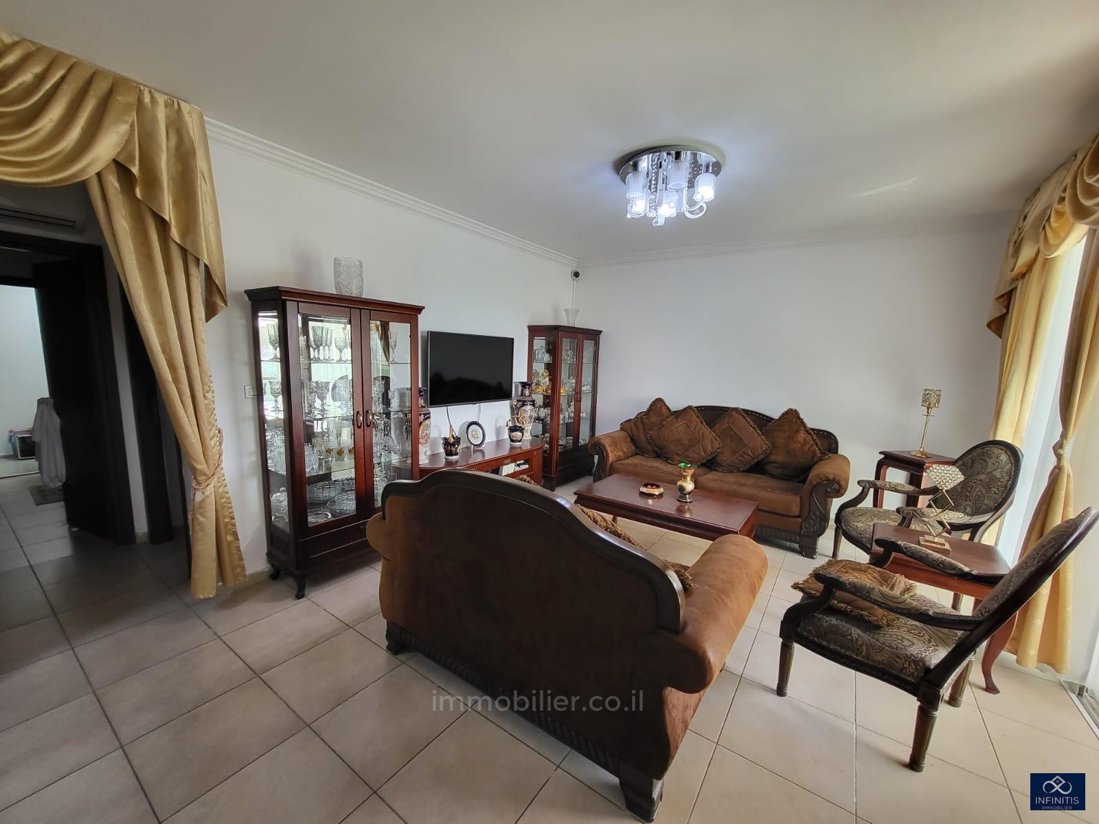 Apartamento 4 cômodos Tel Aviv Haargazim 527-IBL-8