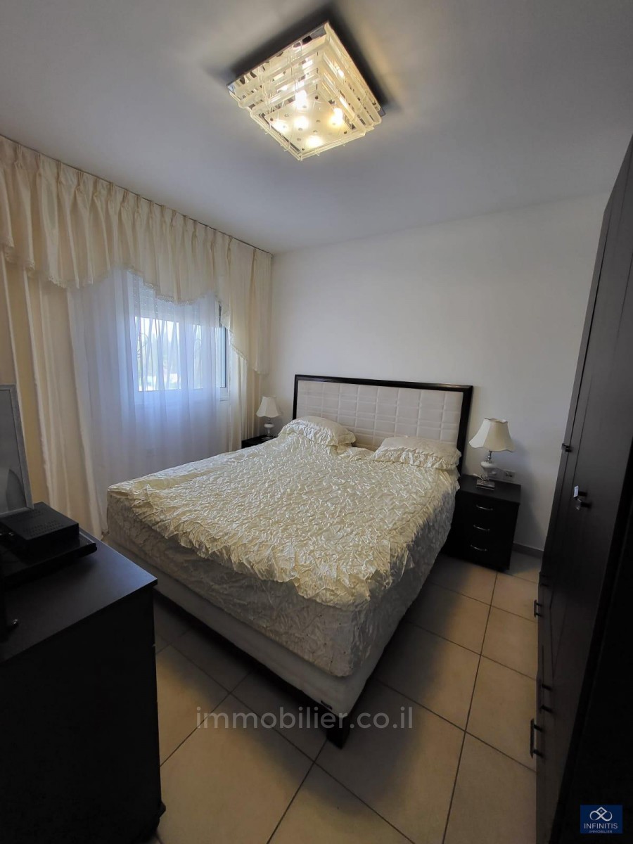 Apartamento 4 cômodos Tel Aviv Haargazim 527-IBL-8